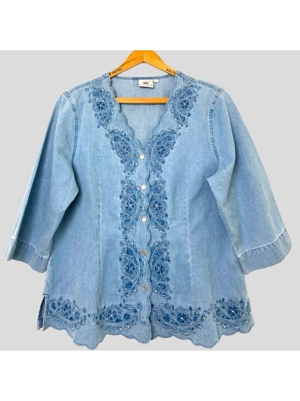 Lafei-Nier Western Denim Chambray Embroidered Top Women’s L Rhinestone Blouse